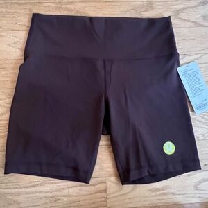 **NWT lululemon Wunder Train HR Short Size 12**